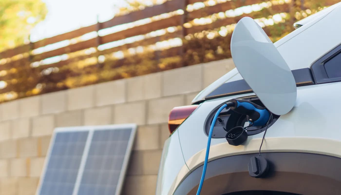 How Solar and EV Charging Work Together